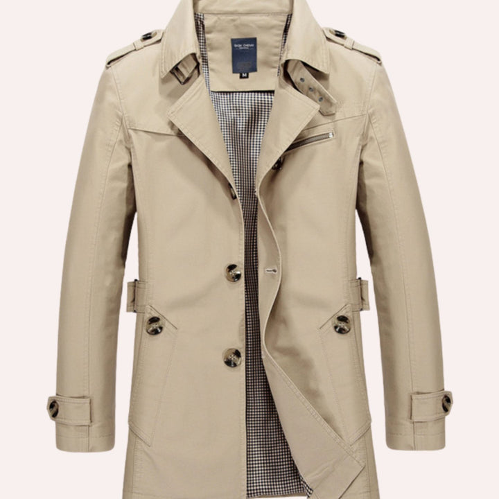 Chaqueta trench hombre slim fit de doble botonadura, diseño moderno y elegante, ideal como ropa exterior masculina.