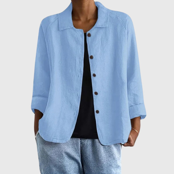 Cárdigan de mujer con botones, manga larga, estilo relajado, ideal para capas y moda casual cómoda.