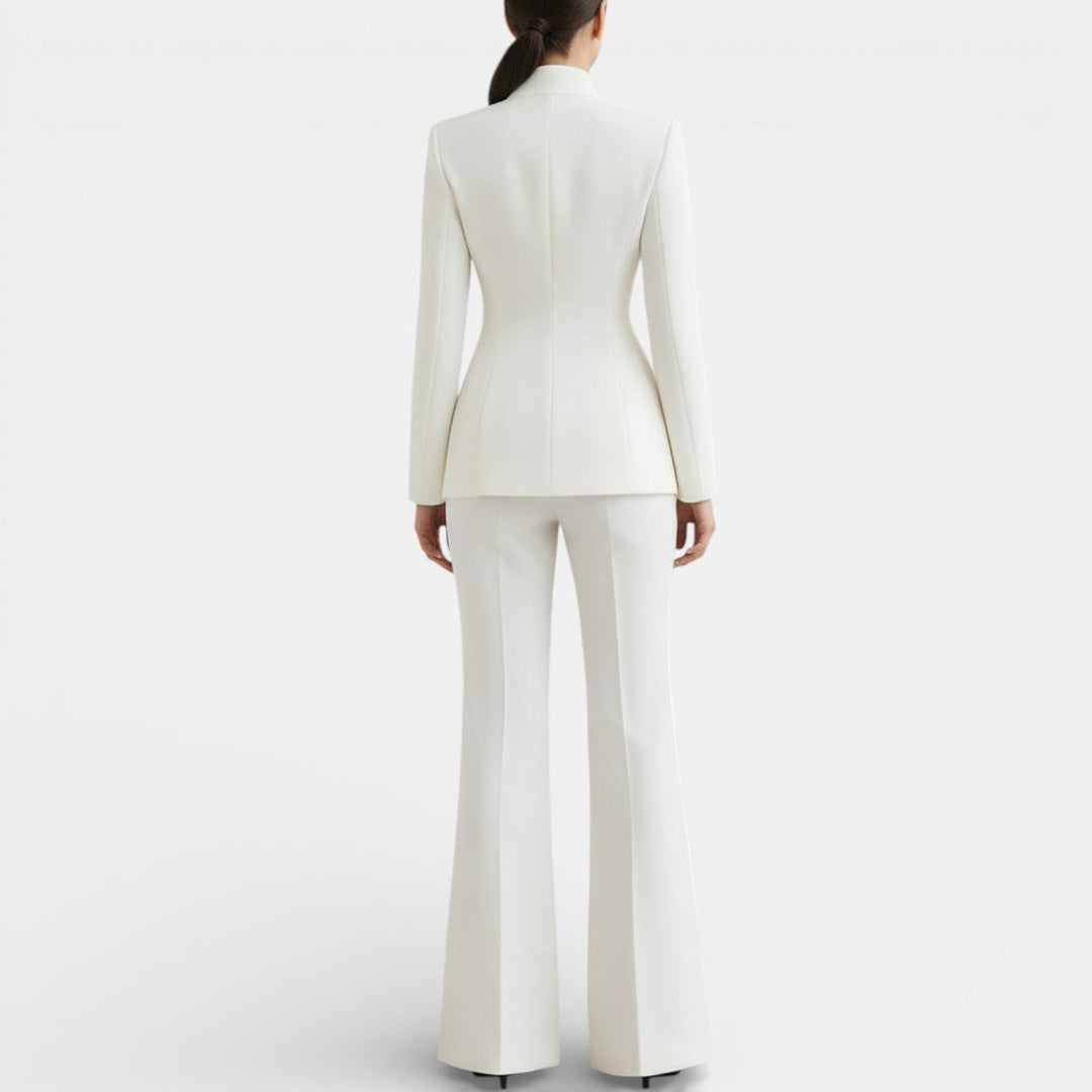Traje de vestir para mujer, conjunto formal de moda femenina.