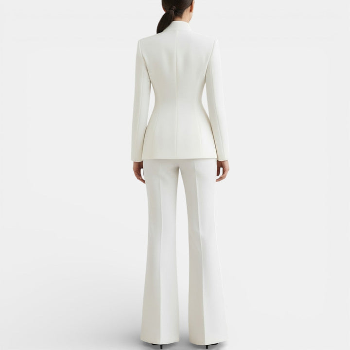 Traje de vestir para mujer, conjunto formal de moda femenina.