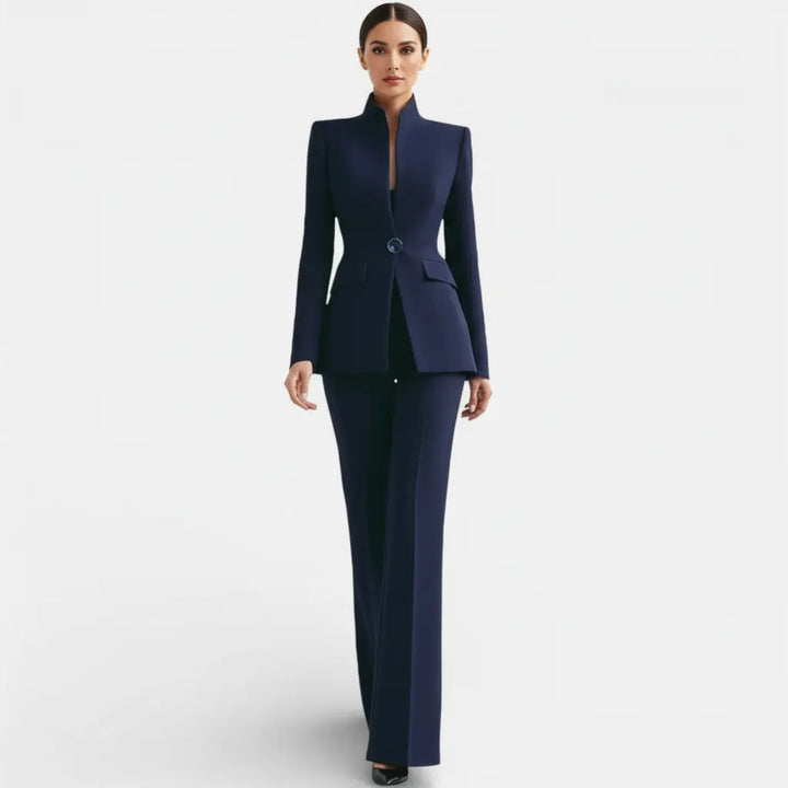 Conjunto sastre de mujer, ideal para reuniones de negocios.