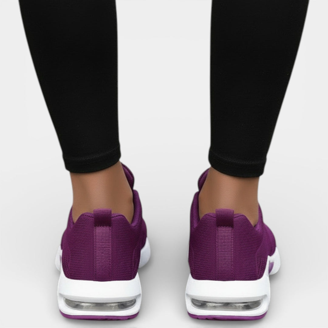Zapatillas ortopédicas femeninas que brindan comodidad duradera, transpirabilidad y soporte activo.
