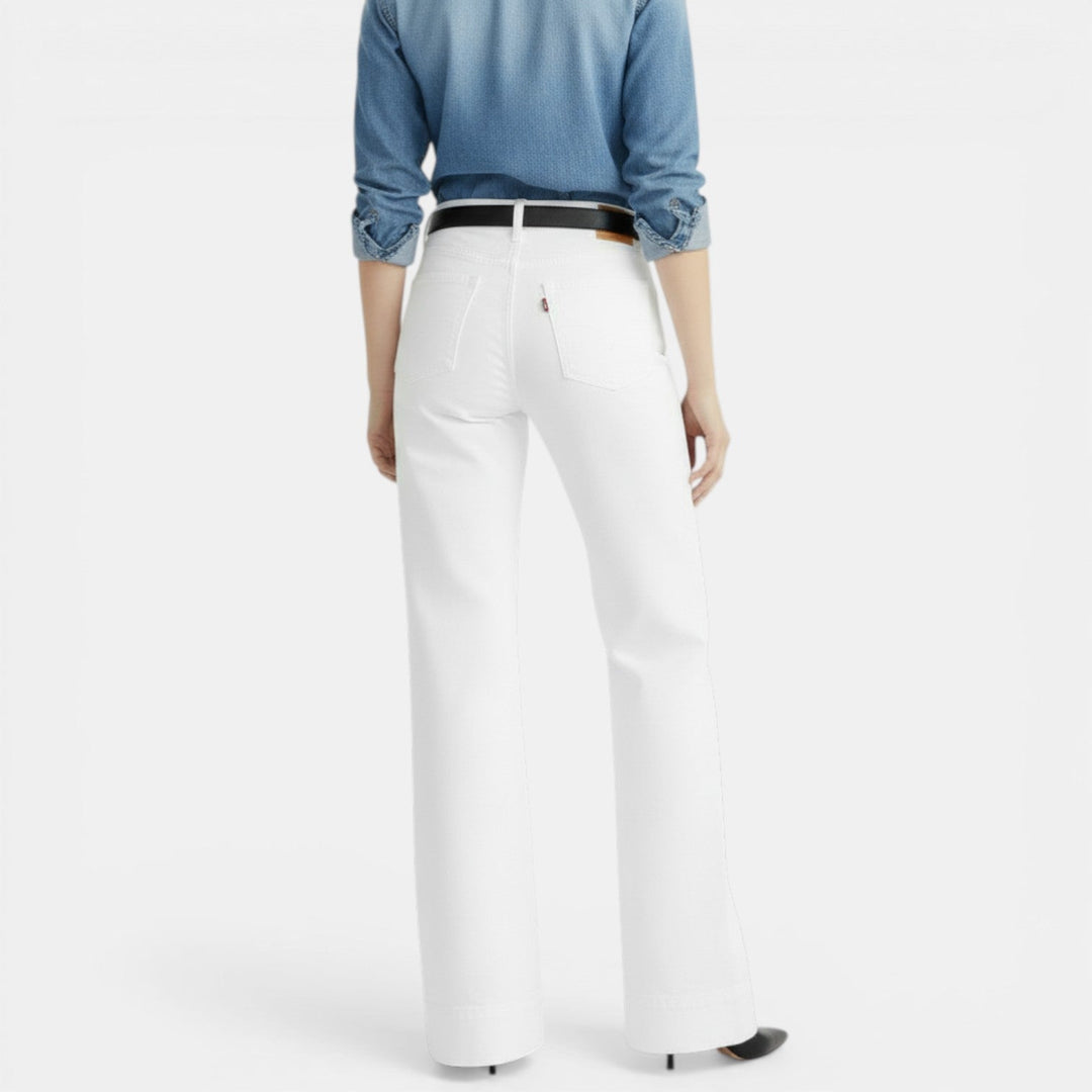 Pantalones vaqueros holgados para mujer, moda casual con toque urbano y gran comodidad.