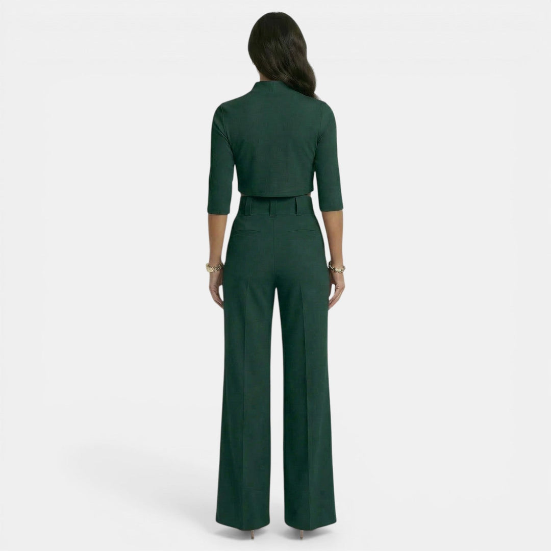 Conjunto moderno casual elegante para mujer, ideal para entretiempo. Manga 3/4, estilo versátil.
