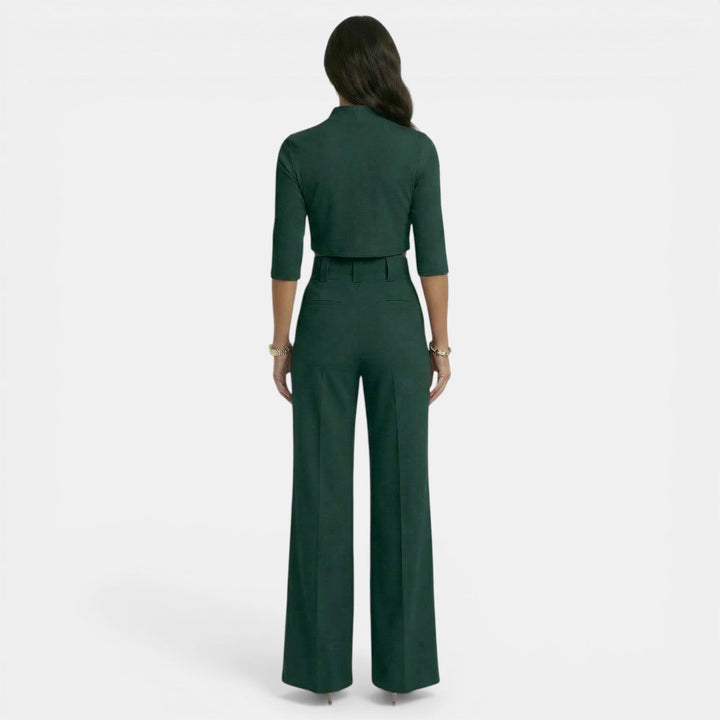 Conjunto moderno casual elegante para mujer, ideal para entretiempo. Manga 3/4, estilo versátil.