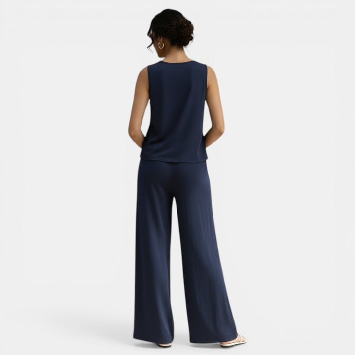 Conjunto femenino elegante de dos piezas, una opción de moda casual y versátil para primavera-verano.