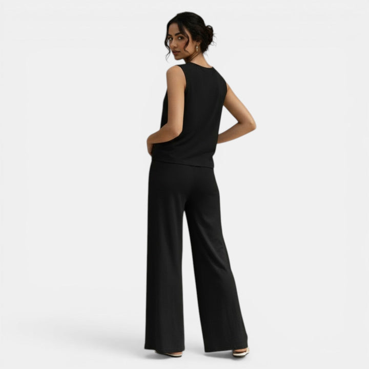 Conjunto primaveral para mujer, dos piezas versátiles que combinan elegancia y comodidad en moda.