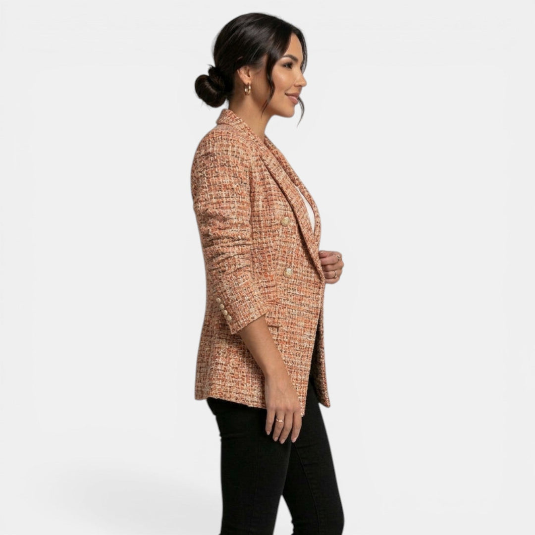 Chaqueta de mujer estampada, doble botonadura, diseño elegante y moderno para oficina y eventos.