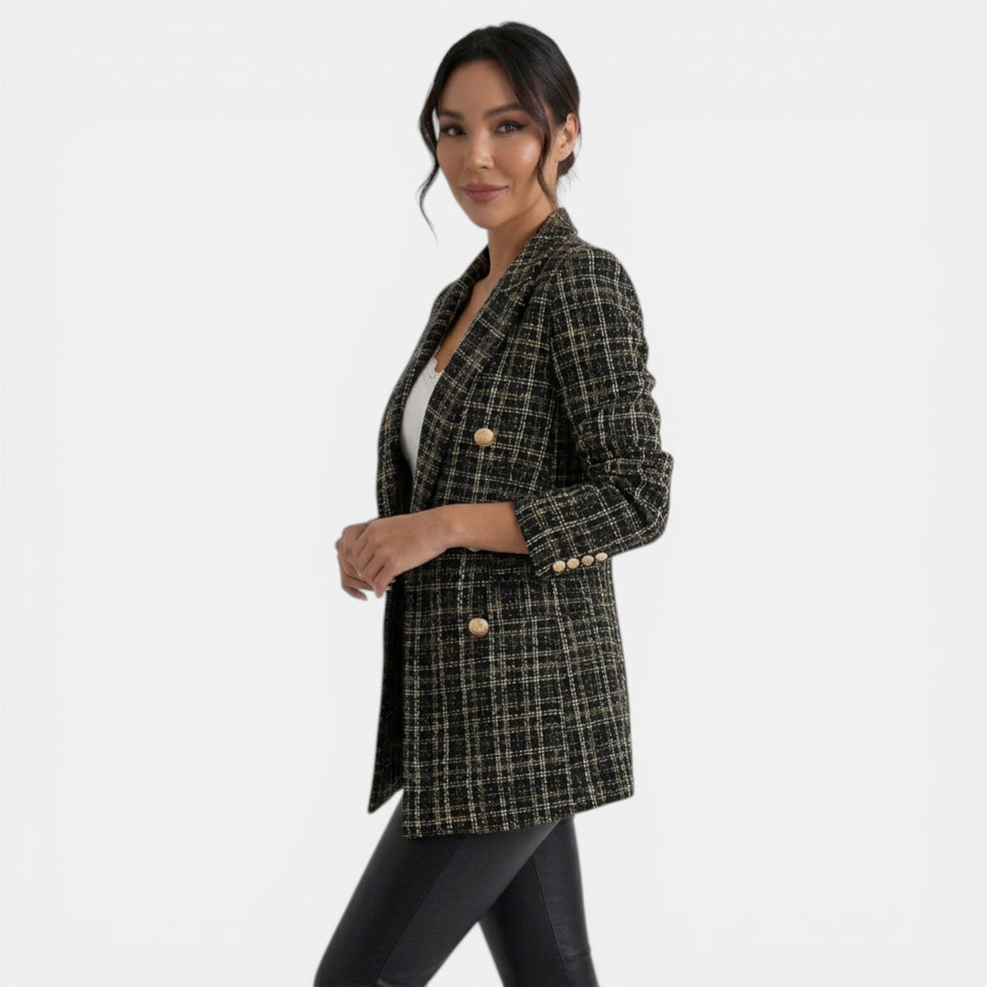 Blazer estampado de mujer. Chaqueta elegante con doble botonadura. Moda moderna para la oficina.