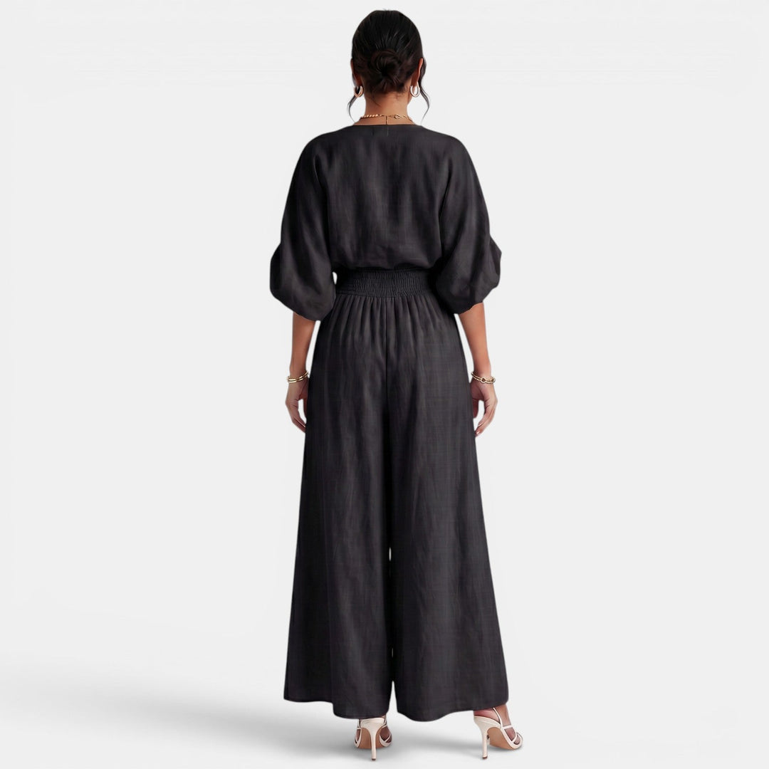 Outfit versátil de verano: conjunto mujer top Bardot y pantalón fluido.