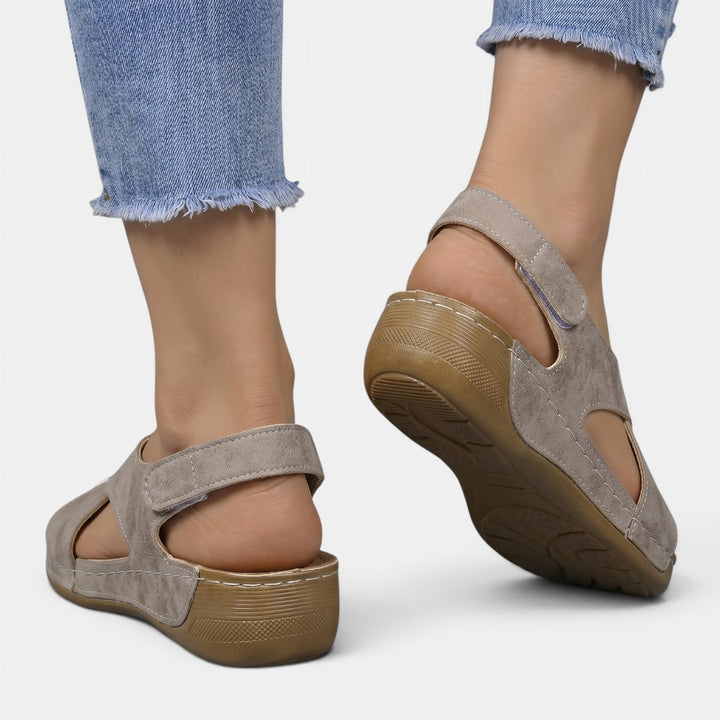 Sandalias de cuña con plataforma para mujer, calzado casual-elegante y cómodo, ideal para viajes.