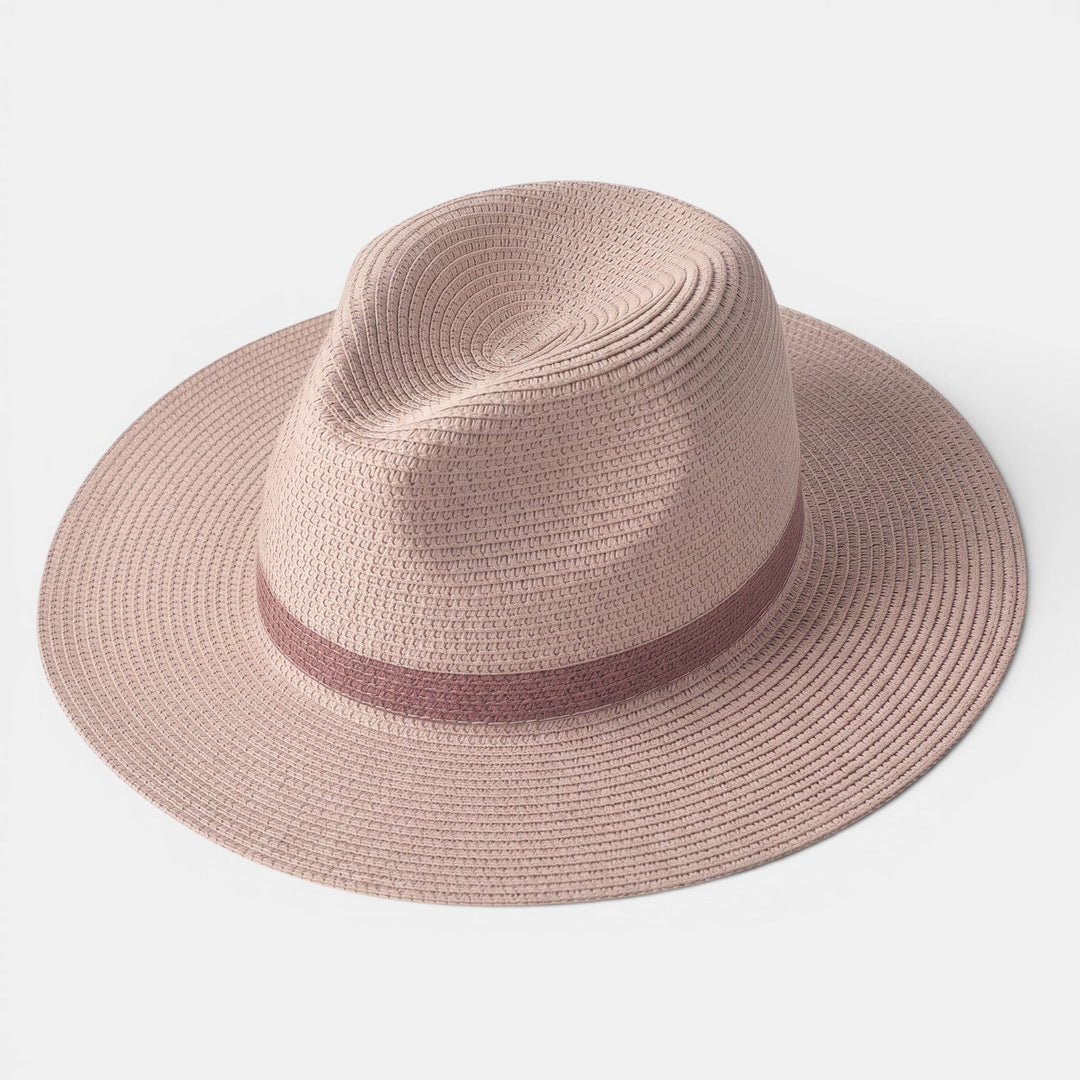 Sombrero de paja Panamá para mujer, ideal para días de verano, playa y un look chic y relajado.