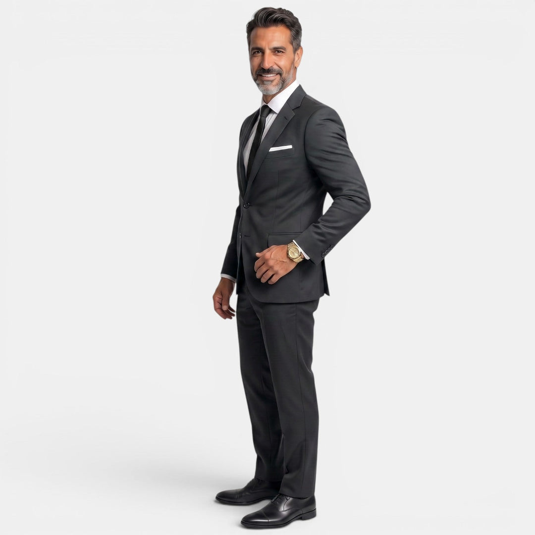 Traje de vestir elegante para hombre, azul marino, tejido premium. Ideal para bodas y eventos formales.