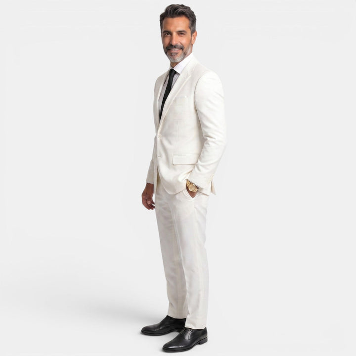Traje formal de hombre para boda, diseño elegante y sofisticado. Perfecto para novios e invitados.