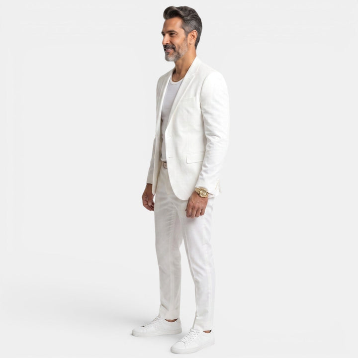 Traje formal slim fit para hombre, estilo elegante para reuniones de negocios y oficina.