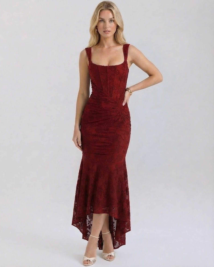 Elegante vestido maxi rojo profundo para mujer, perfecto como vestido de noche o para eventos formales.