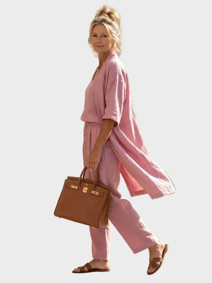 Atuendo de lino mujer, cómodo y elegante. Conjunto de tres piezas con pantalón ancho y chaqueta para primavera.