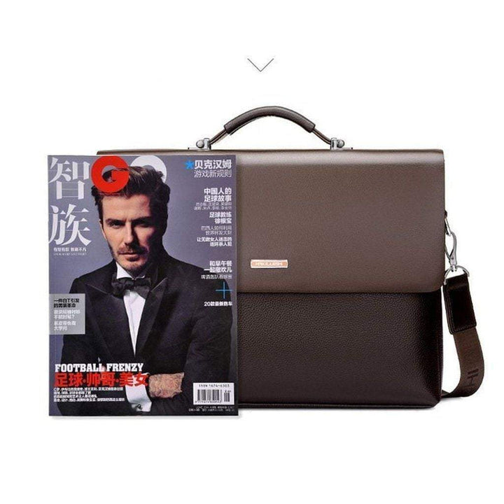 Maleta de negocios para hombre de cuero sintético, vista lateral, diseño moderno y funcional para el trabajo.