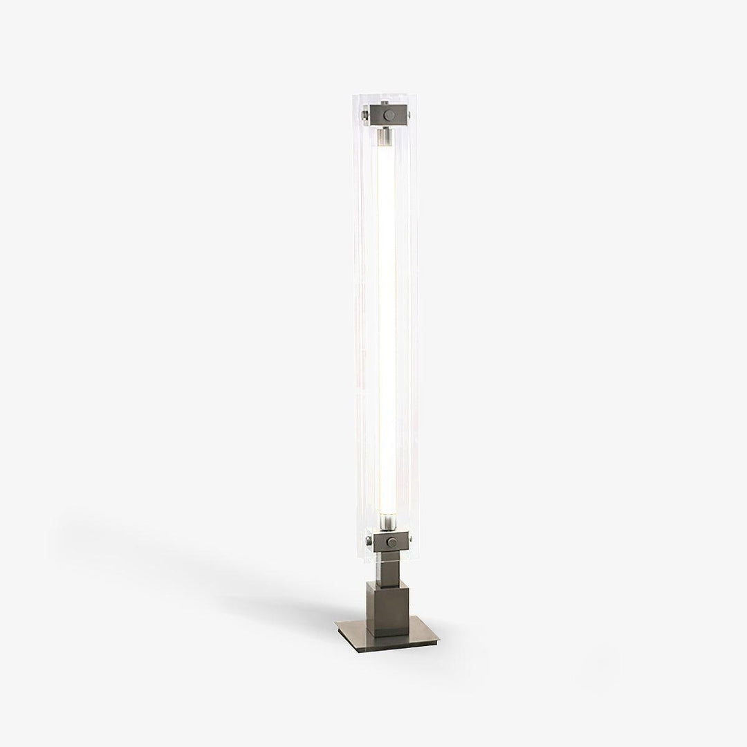 Lámpara de pie M29, iluminación industrial moderna, pantalla de vidrio, diseño elegante y funcional.