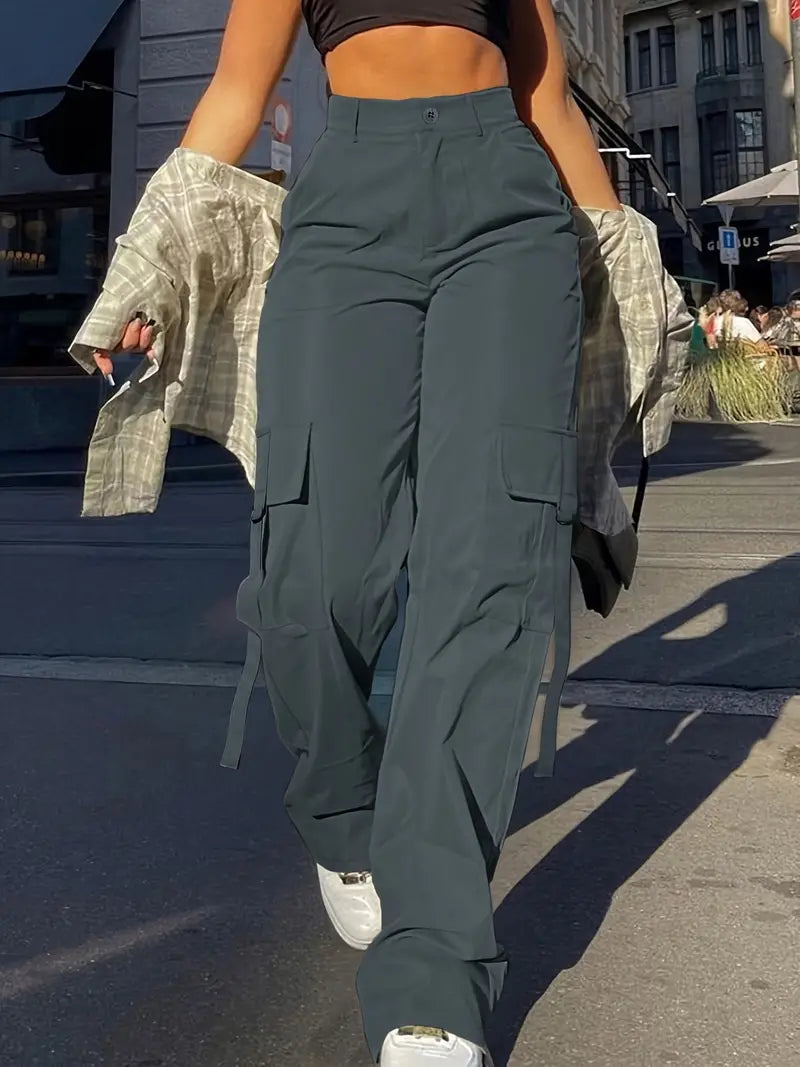 Pantalón elegante mujer, estilo cargo para outfit casual chic.