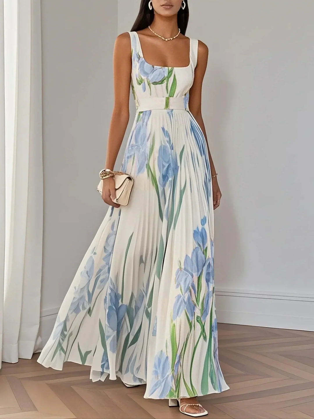 Mujer vistiendo vestido floral bohemio de corte A, fresco y casual para playa.