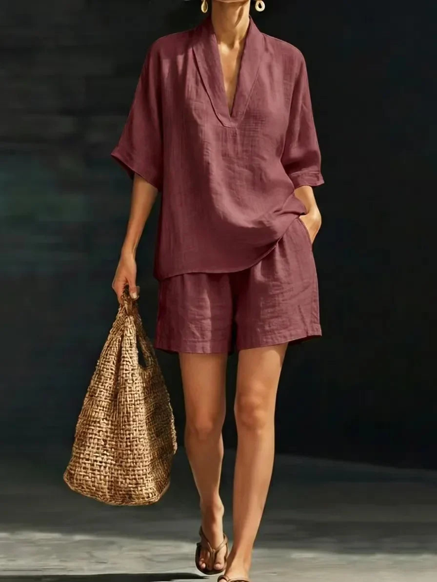 Set de verano para mujer: dos piezas con shorts y top de escote V. Comodidad y estilo para el día a día.