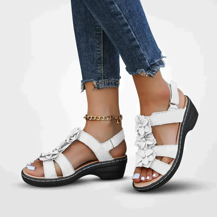 Sandalias de verano FLORIANA para mujer, estilo floral y plataforma que combinan comodidad con elegancia casual.