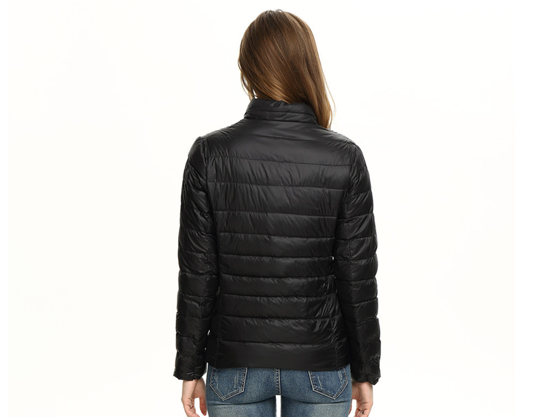 Chaqueta para mujer, estilo urbano, impermeable y aislante, perfecta para el clima invernal.
