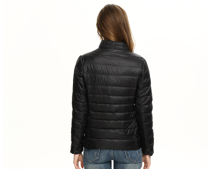 Chaqueta para mujer, estilo urbano, impermeable y aislante, perfecta para el clima invernal.