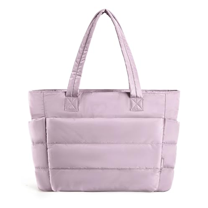 Bolso de mujer acolchado con correa para hombro, ideal para llevar cómodamente cada día.