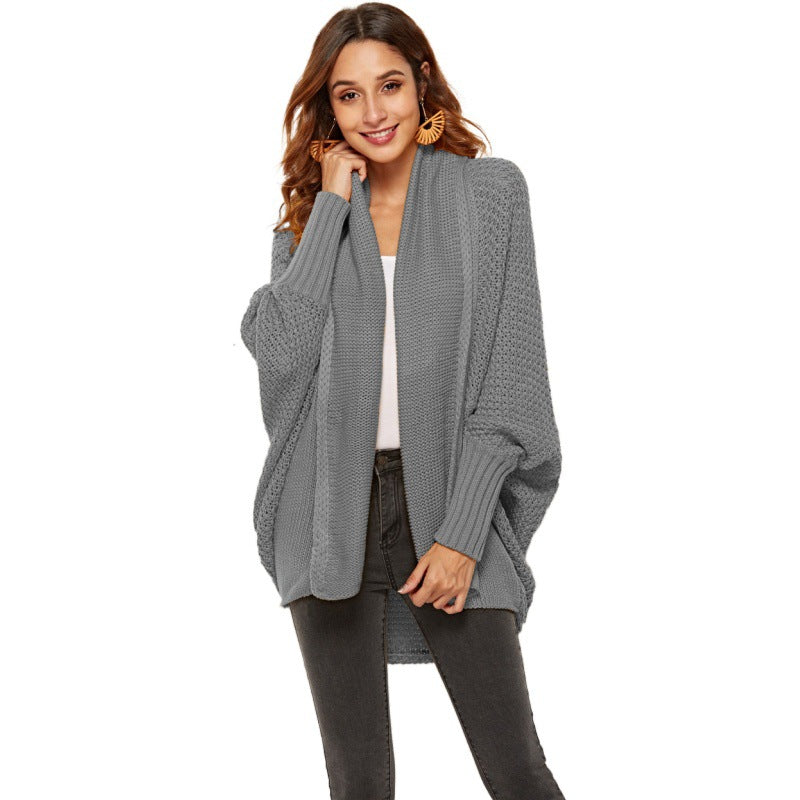 Cardigan Alice oversize de mujer, prenda de punto versátil para capas elegantes en outfits de moda femenina.