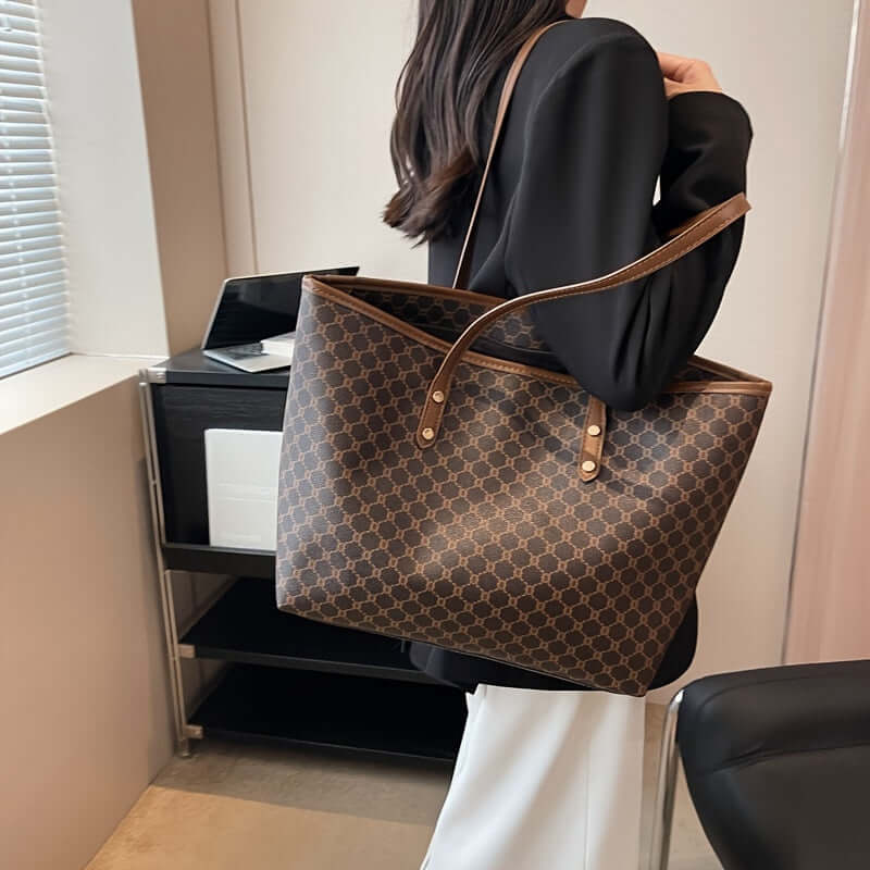Bolso mujer geométrico estilo retro, perfecto para uso diario con un toque de elegancia.