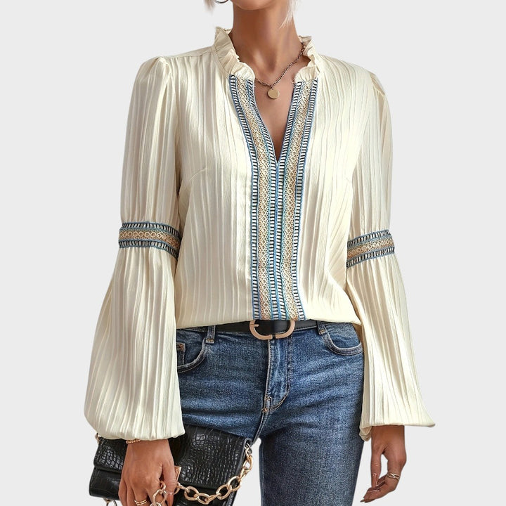Blusa vintage beige para mujer, cuello en V, elegante y chic. Ideal para moda femenina primavera-verano.