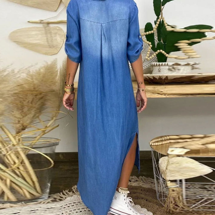 Vestido mujer efecto vaquero, diseño camisero largo con cuello V y aberturas laterales. Comodidad y estilo casual.