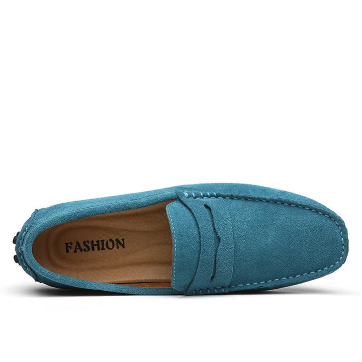 Cómodos mocasines de ante para hombre, el calzado imprescindible.
