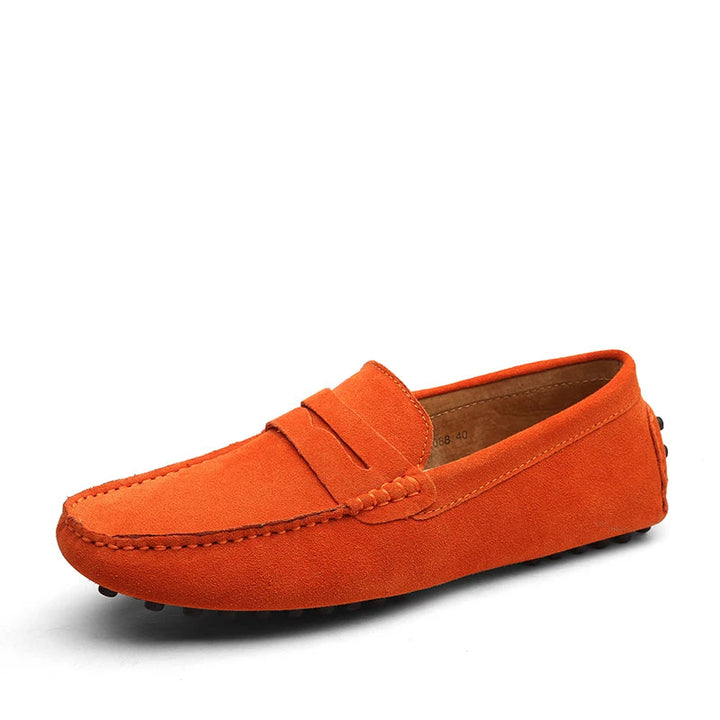 Zapatos de ante masculinos, mocasines que ofrecen confort todo el día.