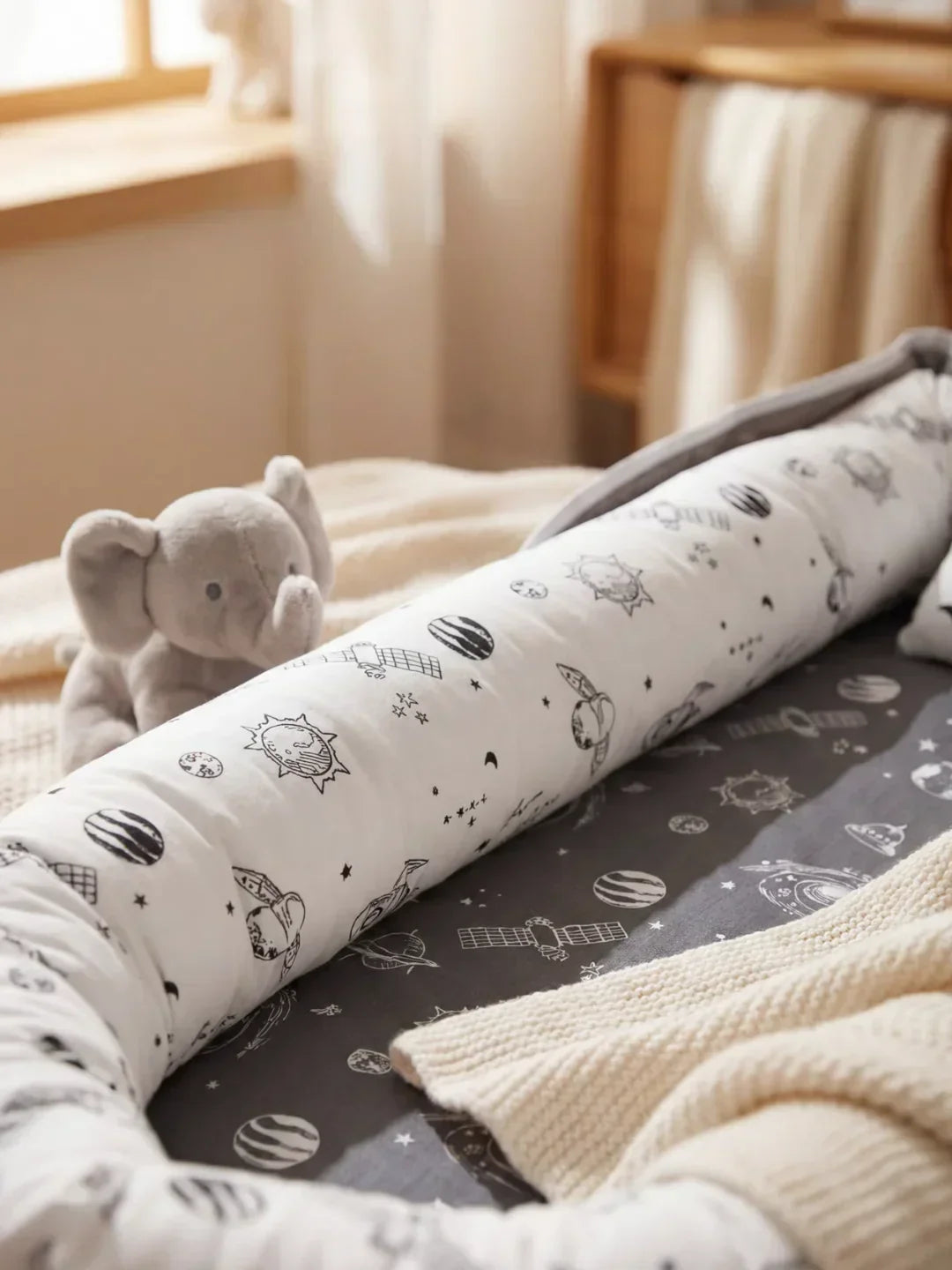 Nido de algodón suave para el descanso del bebé, ideal para la seguridad infantil y cunas.