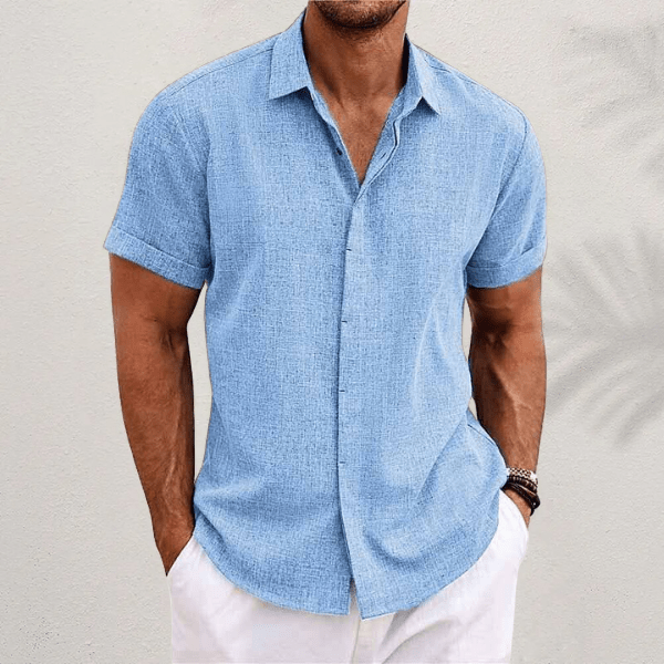 Camisa de hombre en algodón y lino, manga corta, estilo relajado, fresca y cómoda para días cálidos.