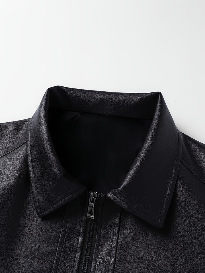 Chaqueta de cuero versátil para hombre, look motero urbano y casual, negra o marrón.