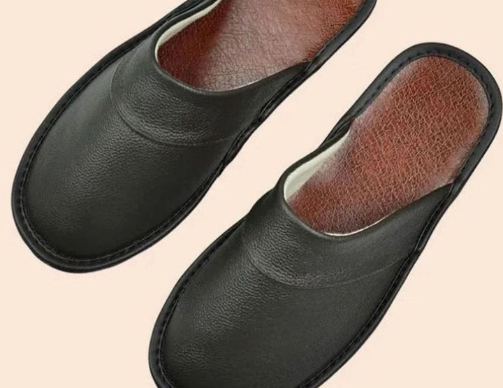 Zapatillas de descanso para hombre, mule cómodo y elegante, perfecto para relajarse en el interior.