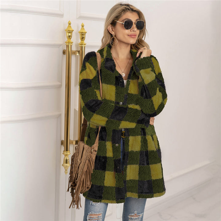Chaqueta de cuadros para mujer, estilo casual y cálido. Ropa exterior versátil de moda femenina.