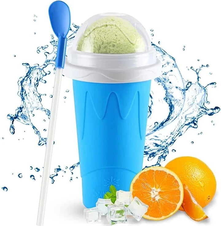Vaso granizador para granizados caseros instantáneos, ideal para bebidas frías refrescantes de verano.