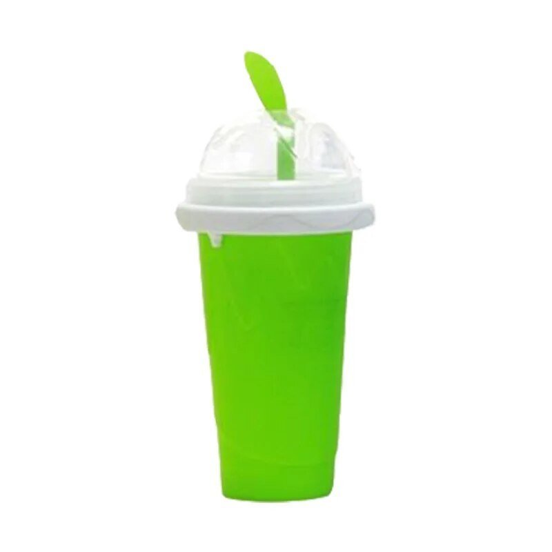 Prepara granizados y bebidas frías caseras con este vaso granizador de silicona y PP, ideal para el verano.