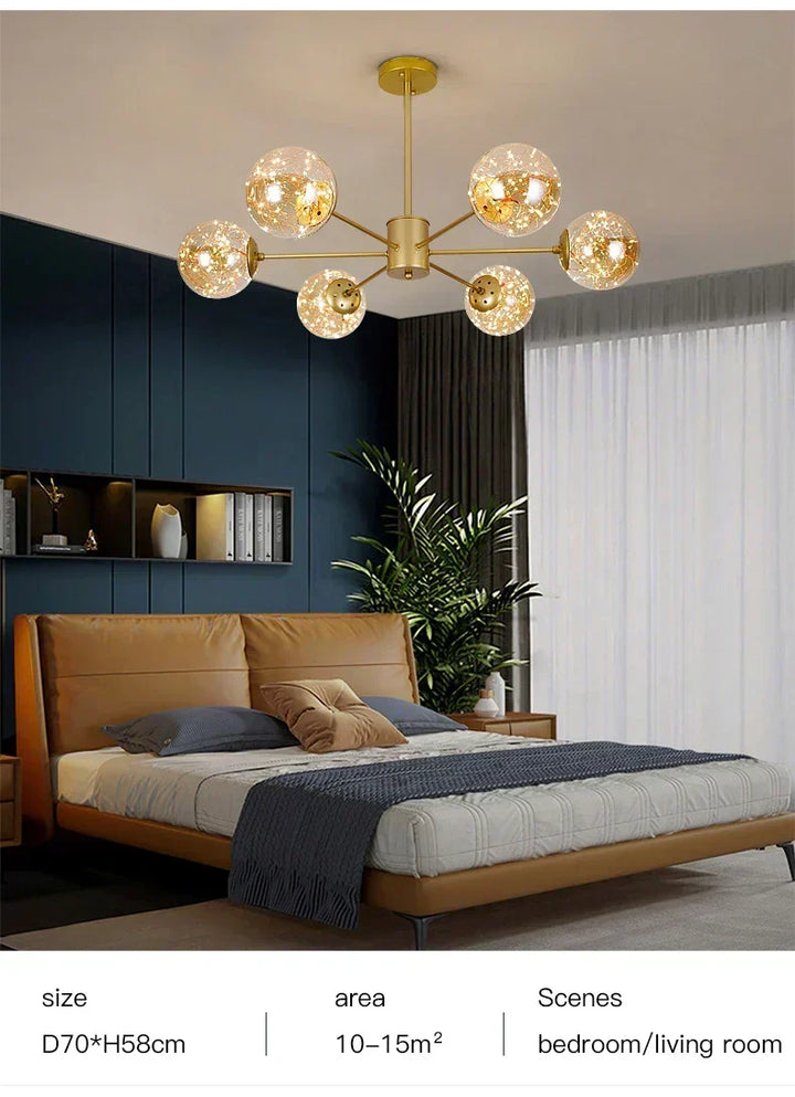 Araña decorativa con esferas de cristal. Diseño moderno y elegante para iluminación de techo.