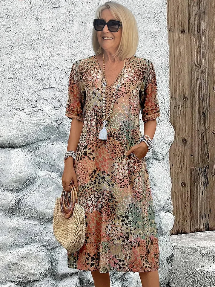 Vestido floral ligero para mujer, diseño fresco y fluido ideal para verano o primavera.