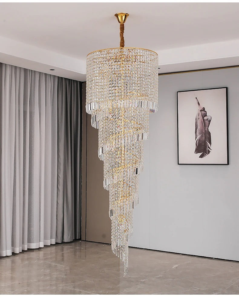 Estructura colgante del candelabro Ardmore, una pieza de lujo con cristales para decoración de escaleras.