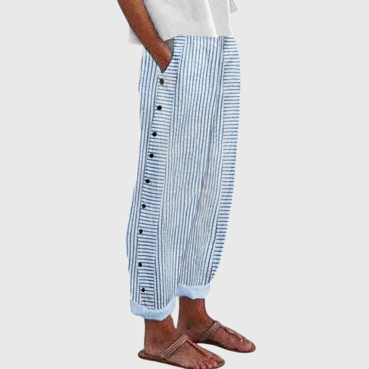 Pantalones cómodos y versátiles para mujer. Estilo elegante con pierna ancha, ideales para vestir o look casual.
