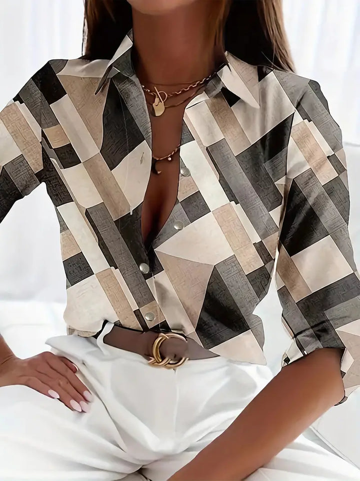Blusa elegante y cómoda para mujer. Estilo chic, versátil para cualquier ocasión. Albaricoque y blanco.