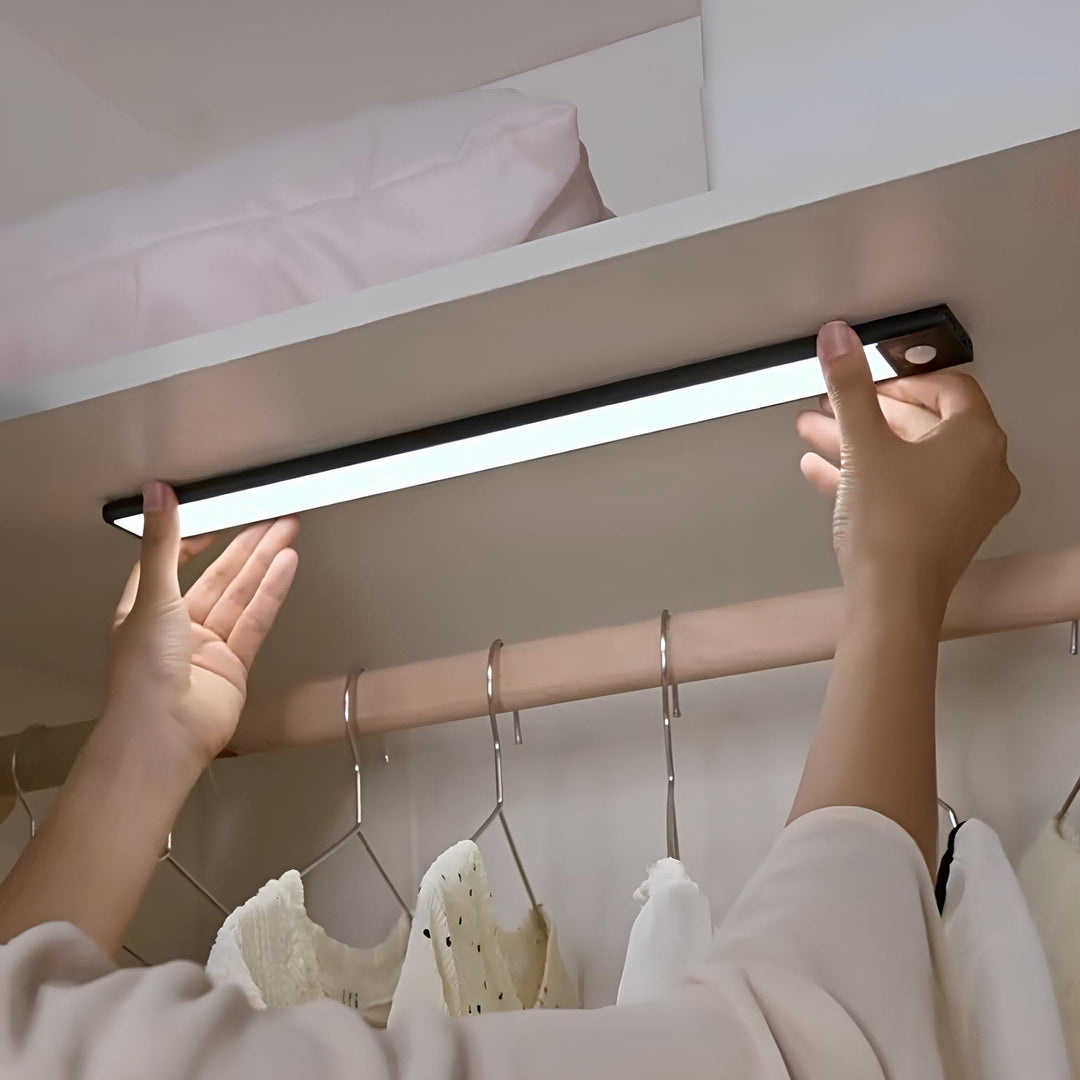 Lámpara LED para cocina, magnética, recargable, con sensor de movimiento.
