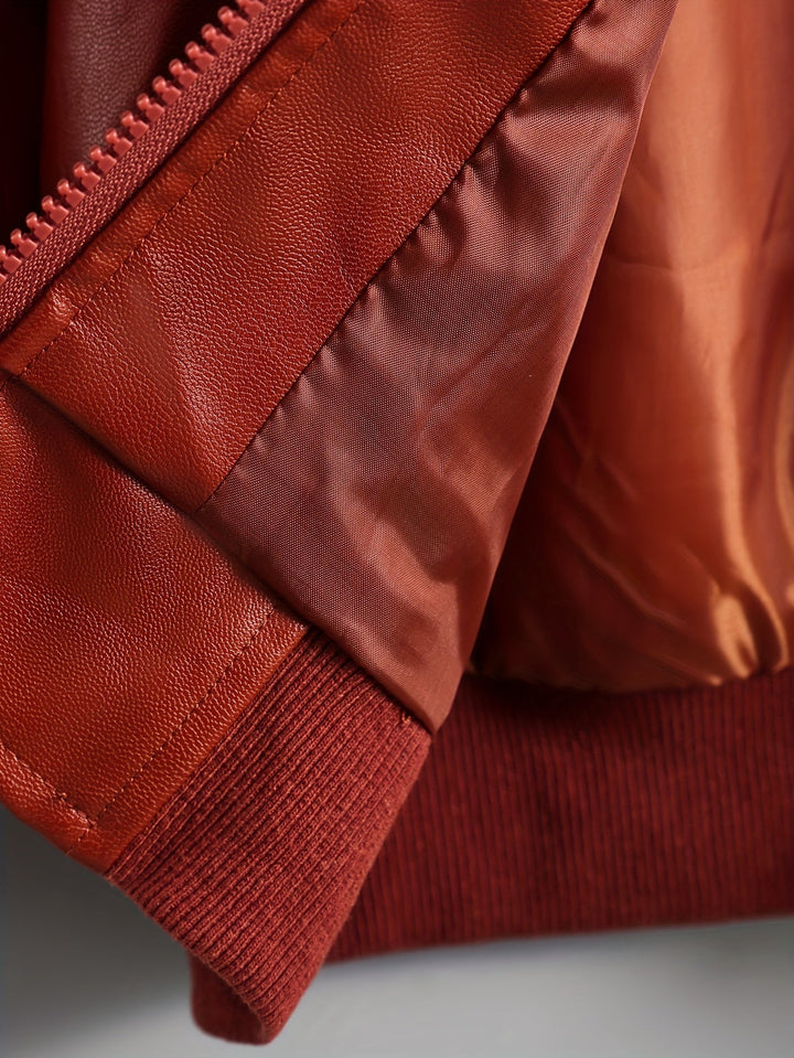 Moda infantil para el frío: chaqueta con cuello alto y cremallera. Práctica, cómoda y versátil.